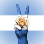 what features do Argentinian women have